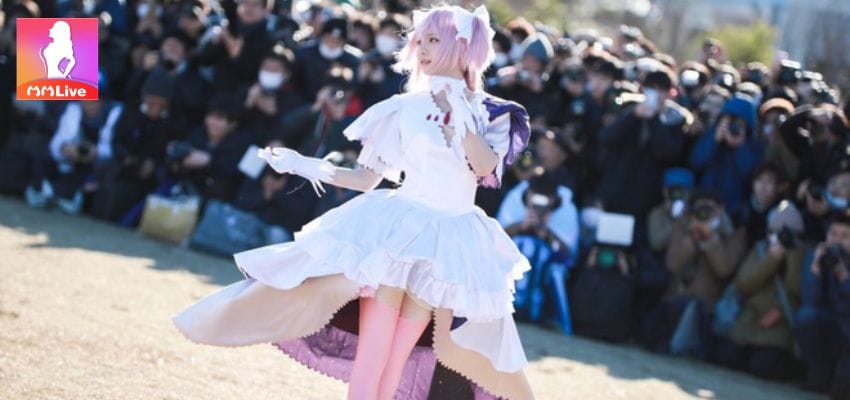 Cosplayer Jiu Yan hiện đang tích cực tham gia nhiều hoạt động giải trí